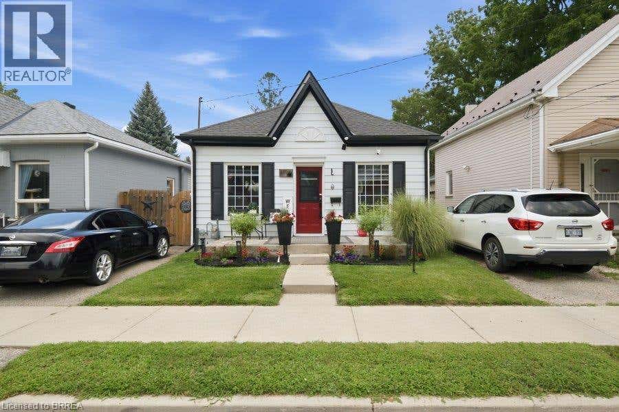 11 ESTHER STREET