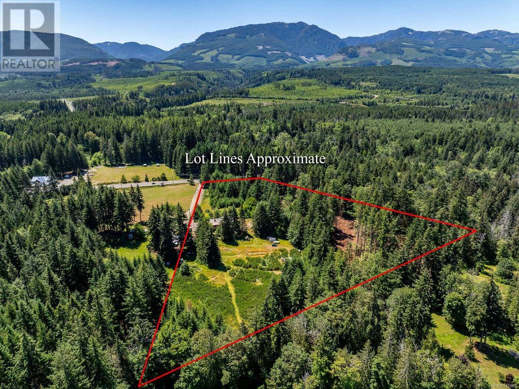 7758 Island Hwy S, Fanny Bay, BC V0R1W0 House For Sale RE/MAX 978699