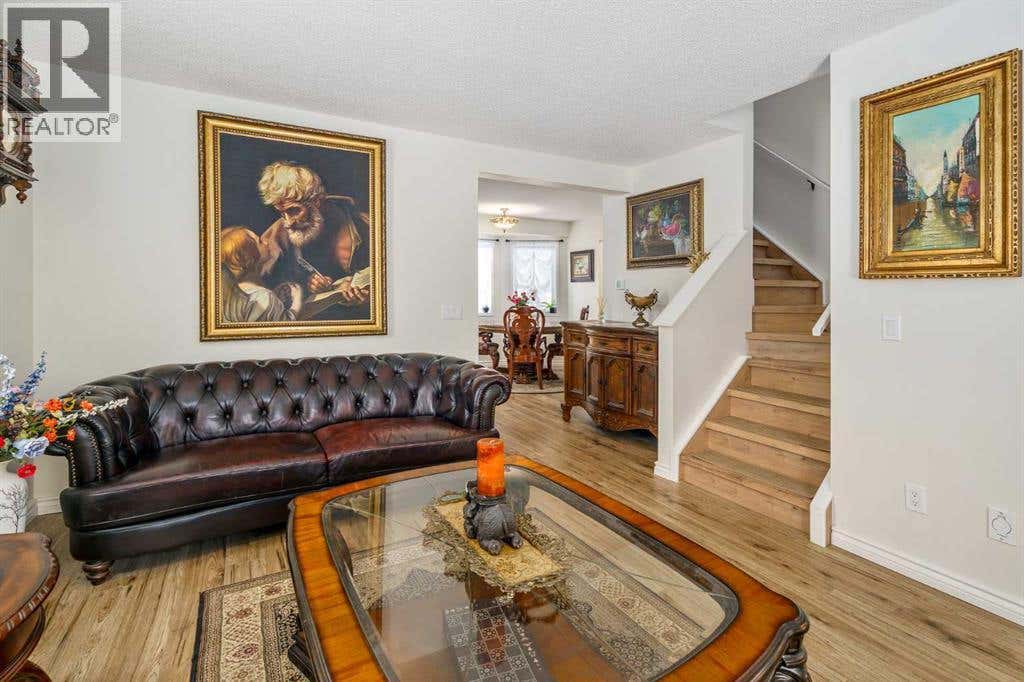 76 SUNLAKE GARDENS SE