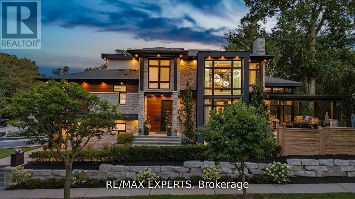 7 WOODVALLEY DRIVE