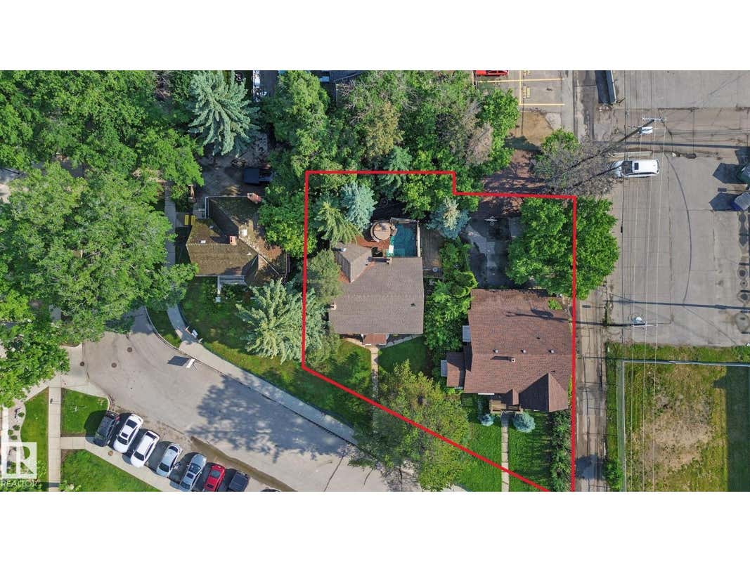 12424 & 12420 JASPER AV NW