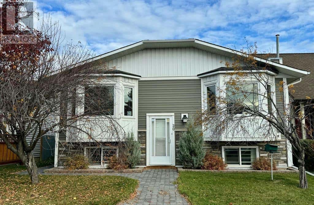 20 Ventura Road NE, Calgary, AB T2E8G1 House For Sale RE/MAX A2172853