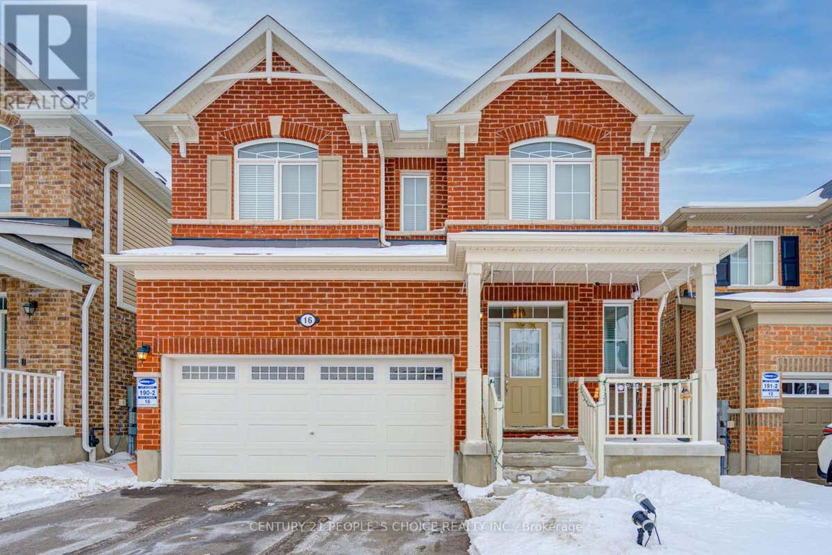 16 WANNAMAKER CRESCENT