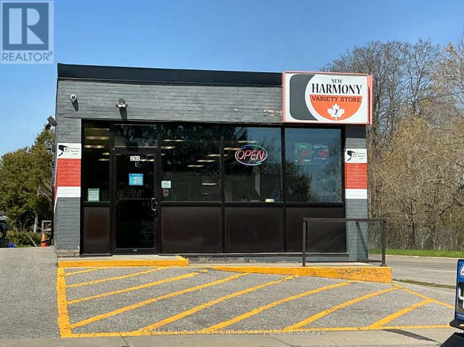 292 ANNAPOLIS AVENUE