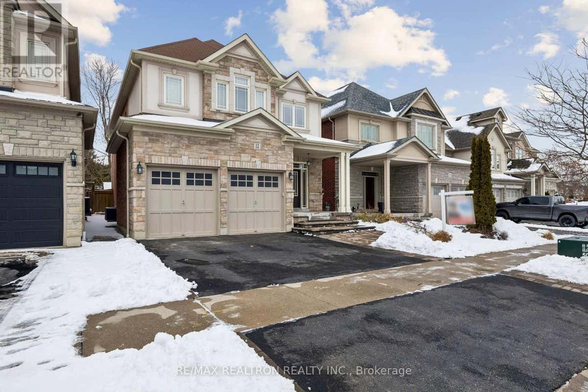 12 PROMENADE DRIVE