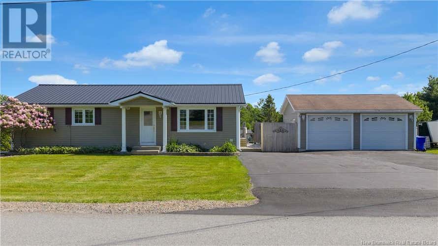 15 Armstrong Crescent