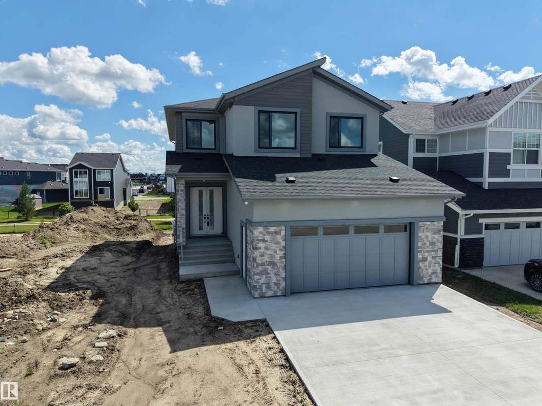 132 EDGEWATER CI
