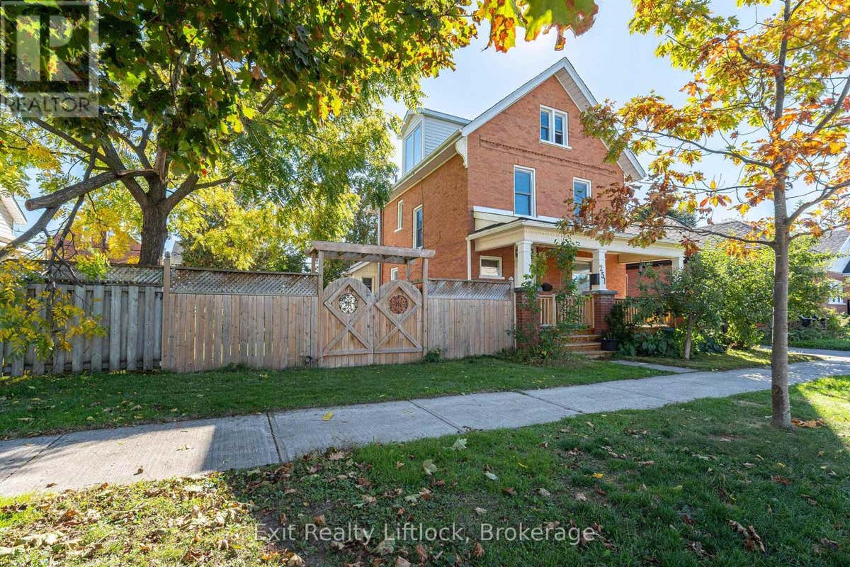 251 PRINCE STREET