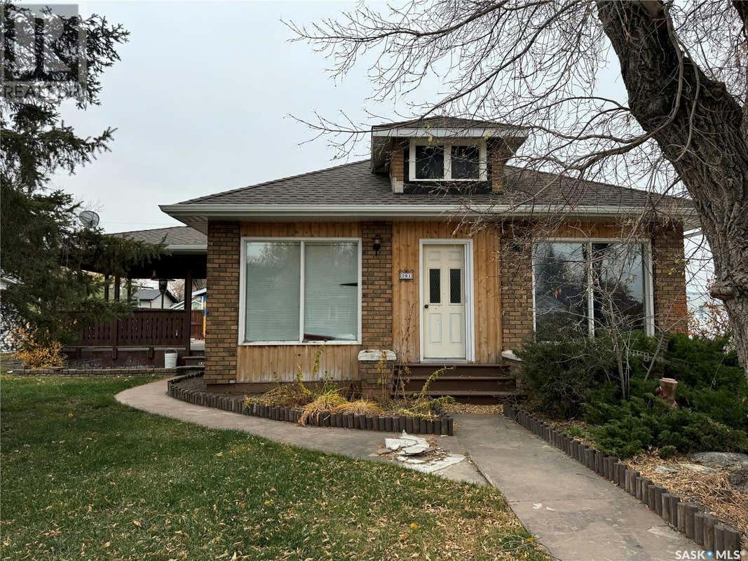 201 2nd STREET E, Wynyard, SK S0A4T0 House For Sale RE/MAX SK986677