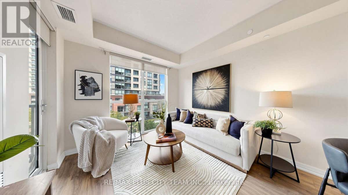 423 - 50 THOMAS RILEY ROAD