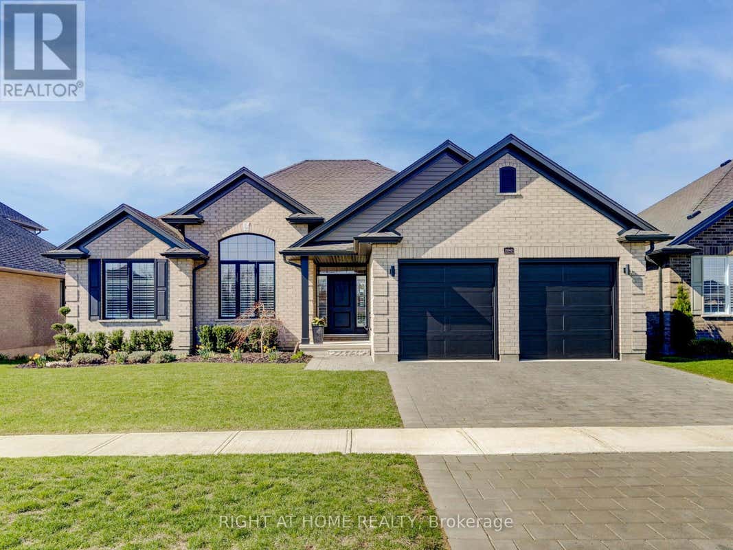 2043 LOCKWOOD CRESCENT