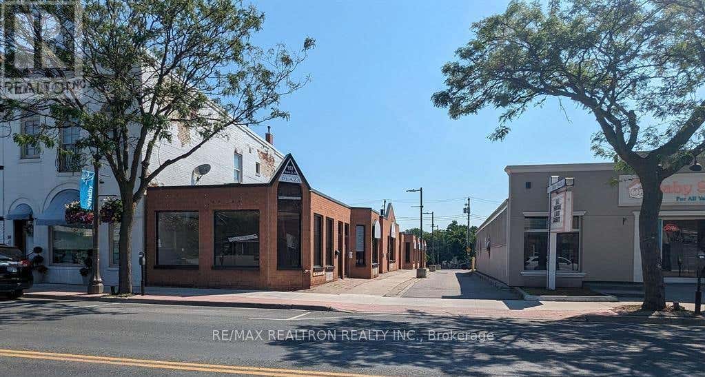 7 - 153 BROCK STREET N