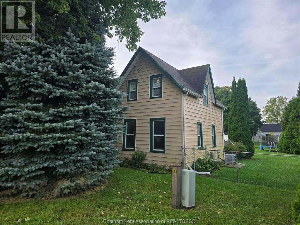 88 HOUSTON STREET, Chatham, ON N7M2Z8 House For Sale RE/MAX 24022037