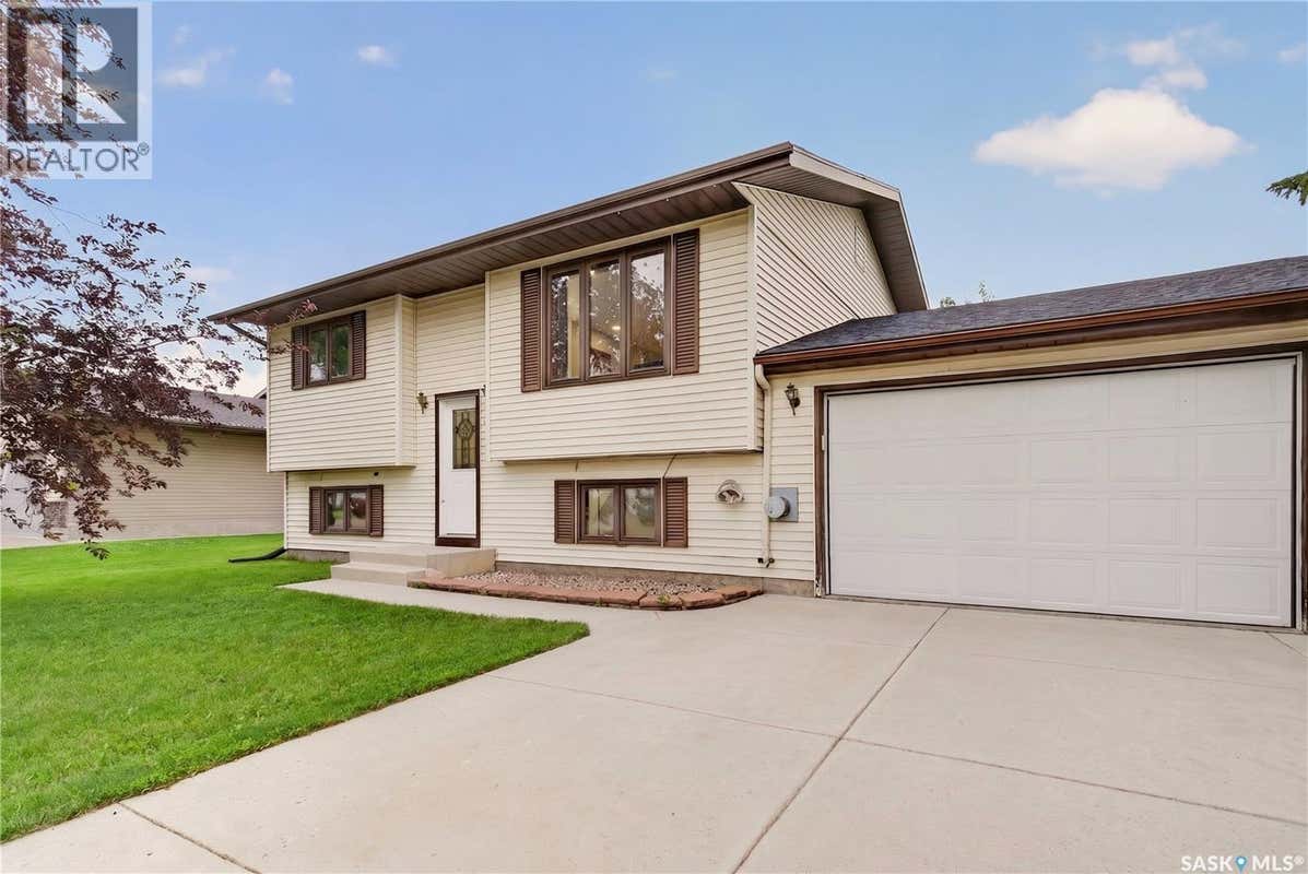 417 FEHR CRESCENT