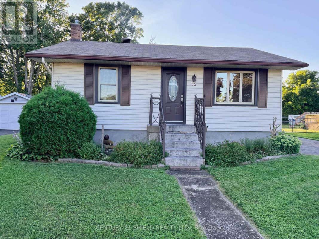 15 ADAM DIXON AVENUE N
