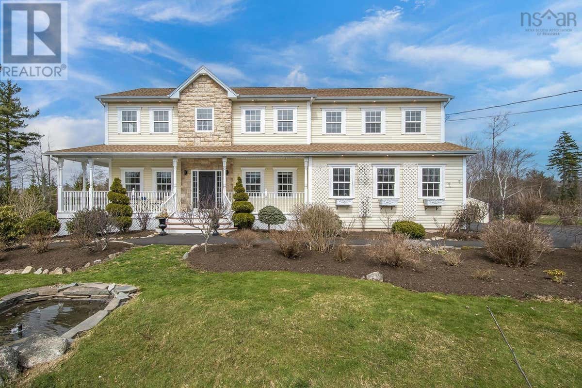 93 Carmel Cres