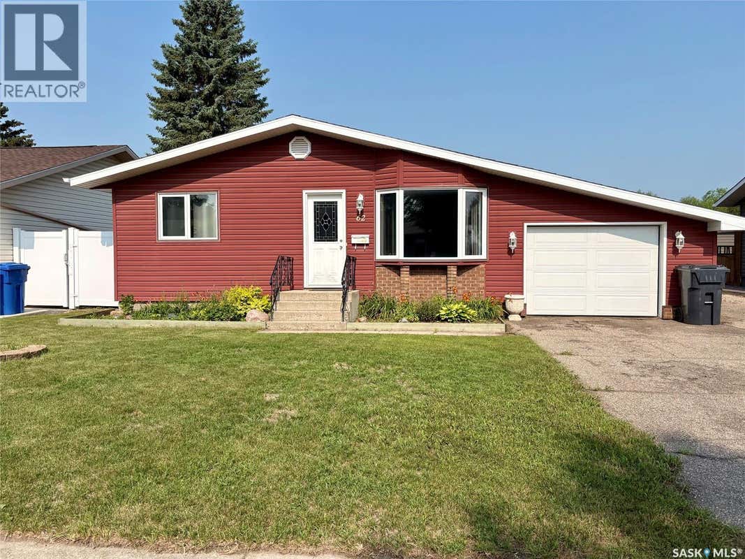 62 CANWOOD CRESCENT