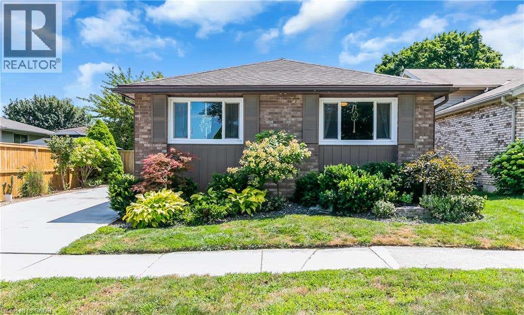 12 EARL DRIVE