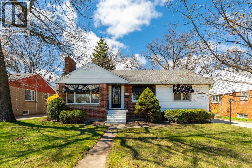 1203 COLBORNE ROAD