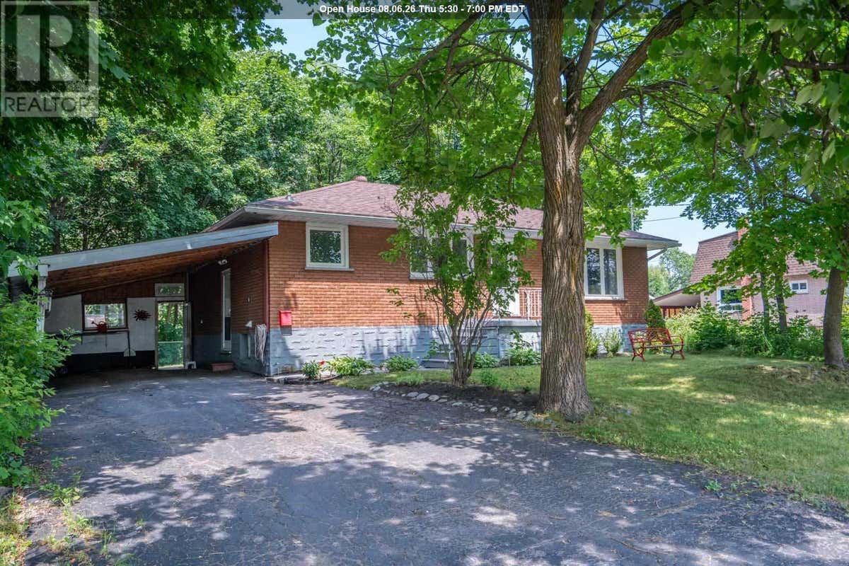 52 STEVENS ST