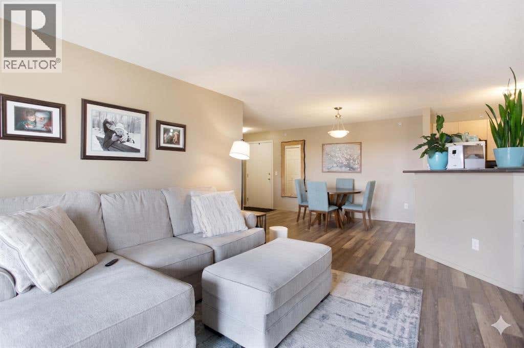 6405, 304 MACKENZIE WAY SW, AIRDRIE, AB T4B3H6 - Image 8dfe322e22ea2817518f08e989d6033a9cdc1cc9