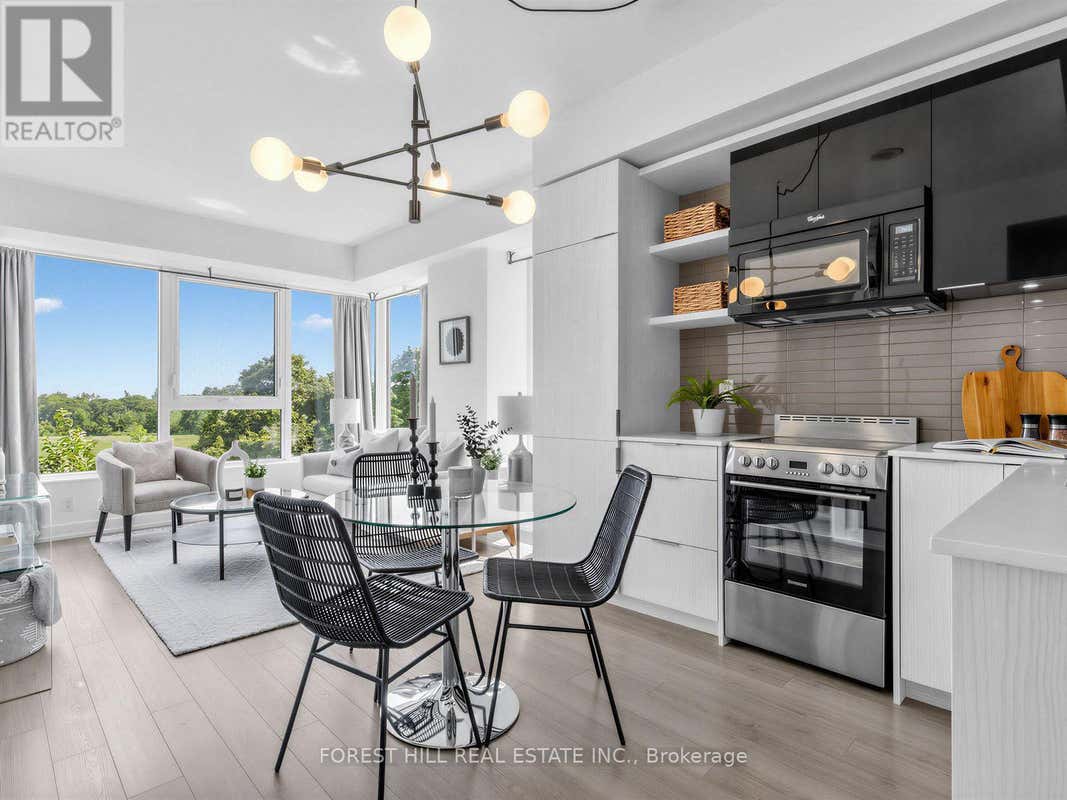 313 - 6 PARKWOOD AVENUE