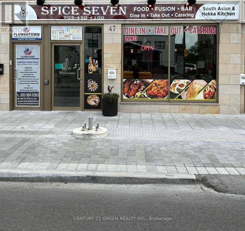 #1 - 47 QUEEN STREET W