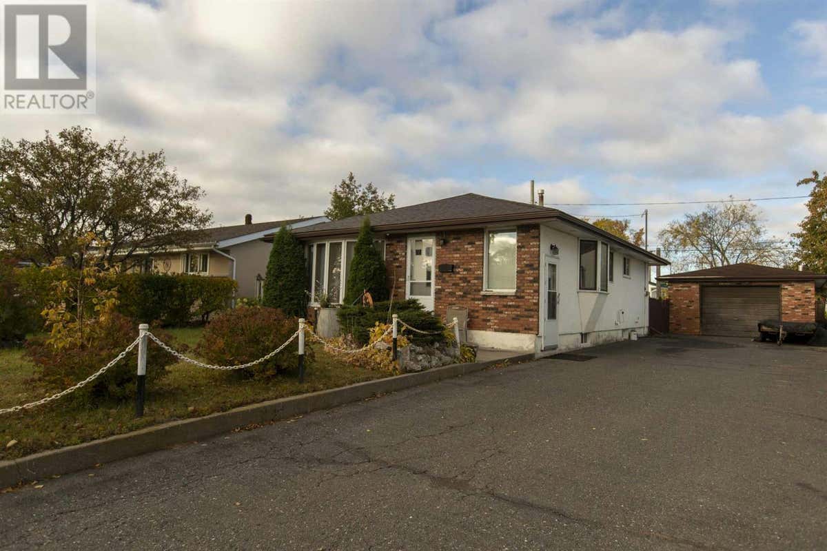 339 Sillesdale CRES, Thunder Bay, ON P7C1S9 House For Sale RE/MAX