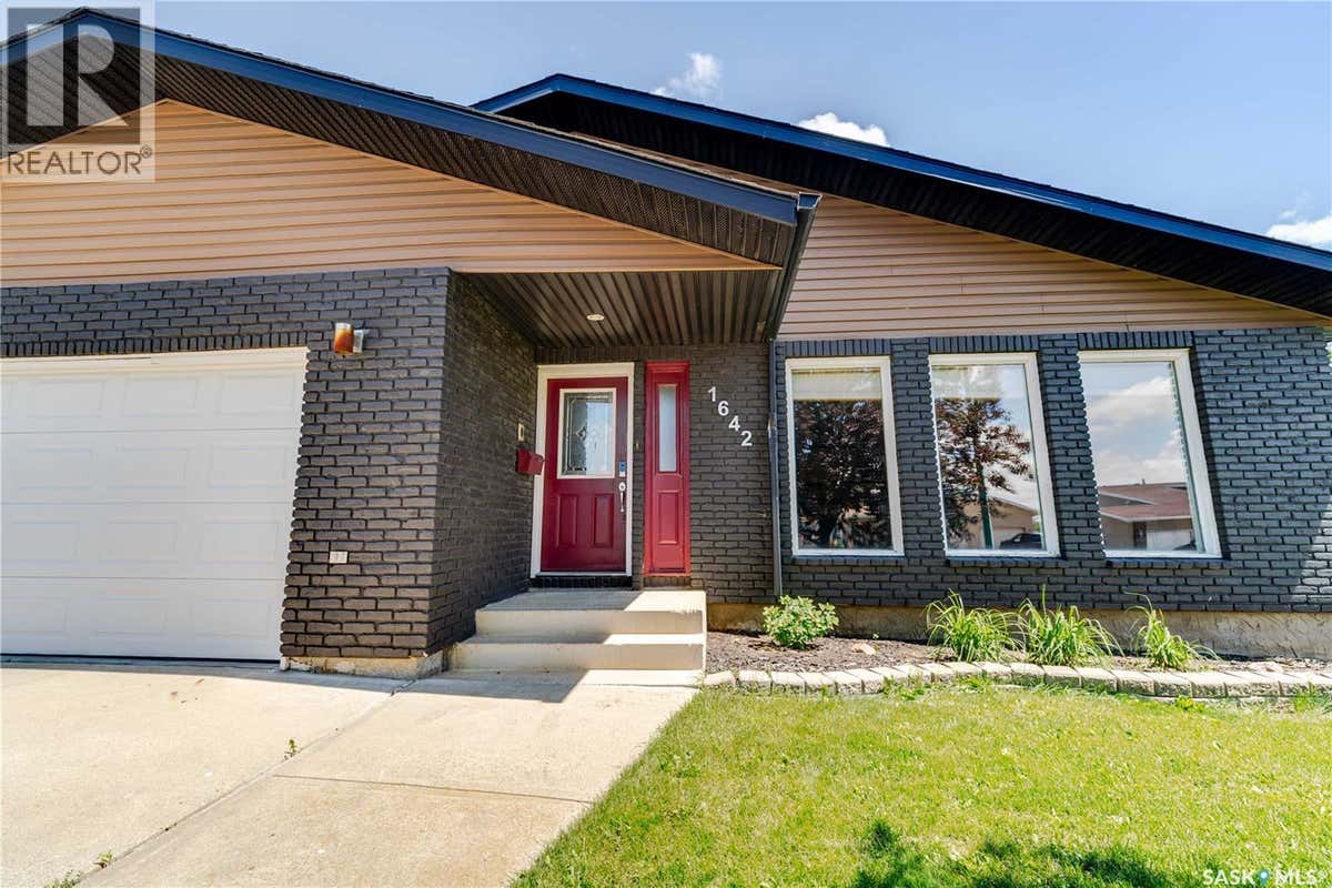 1642 BINGHAM ROAD