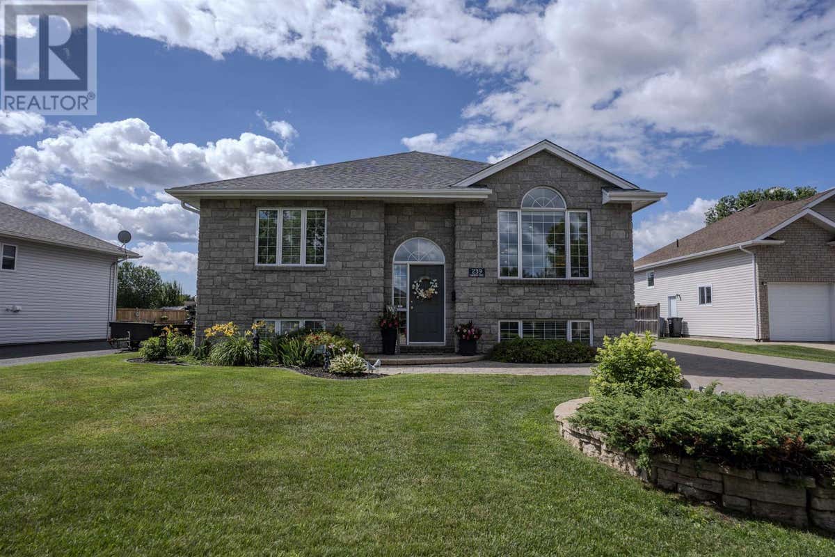 239 CARIBOU CRES