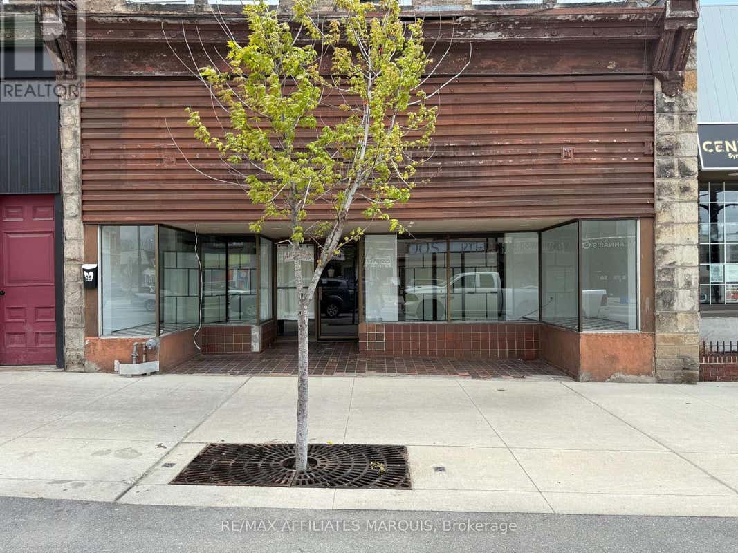 25 BECKWITH STREET N