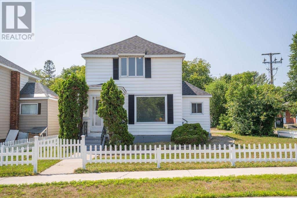 275 JOHN ST