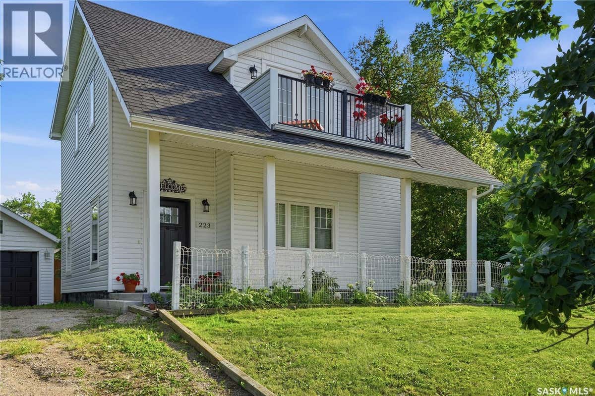 223 GREEN AVENUE