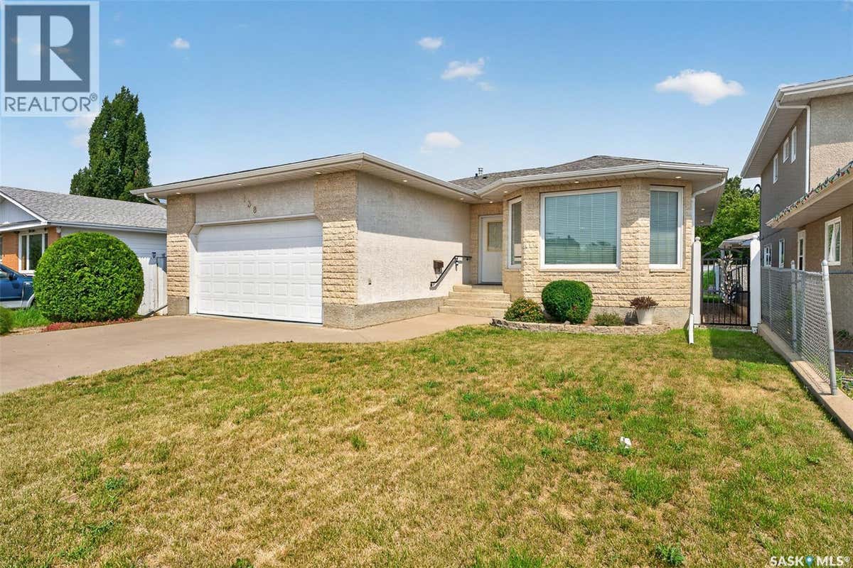138 ATHABASCA STREET W