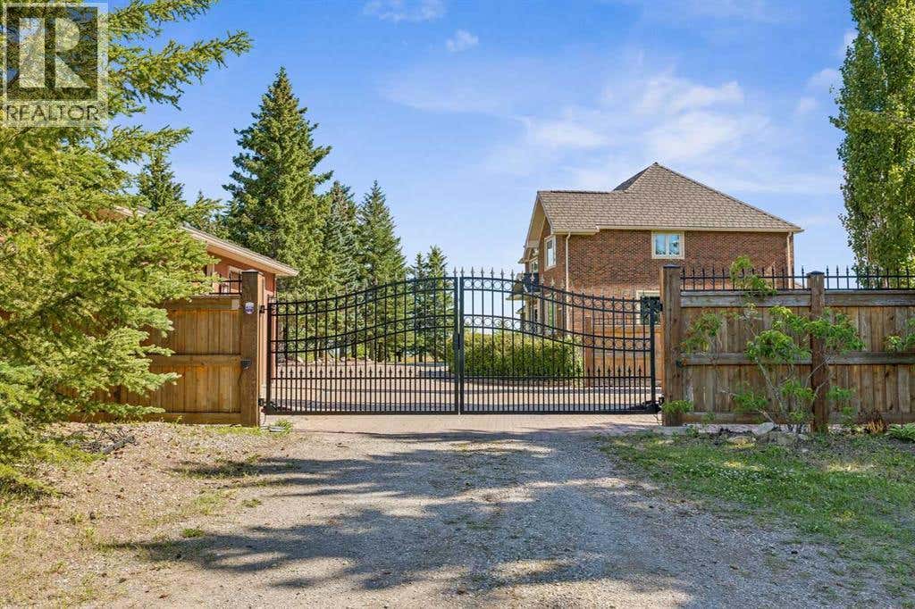 225 HUGGARD ROAD
