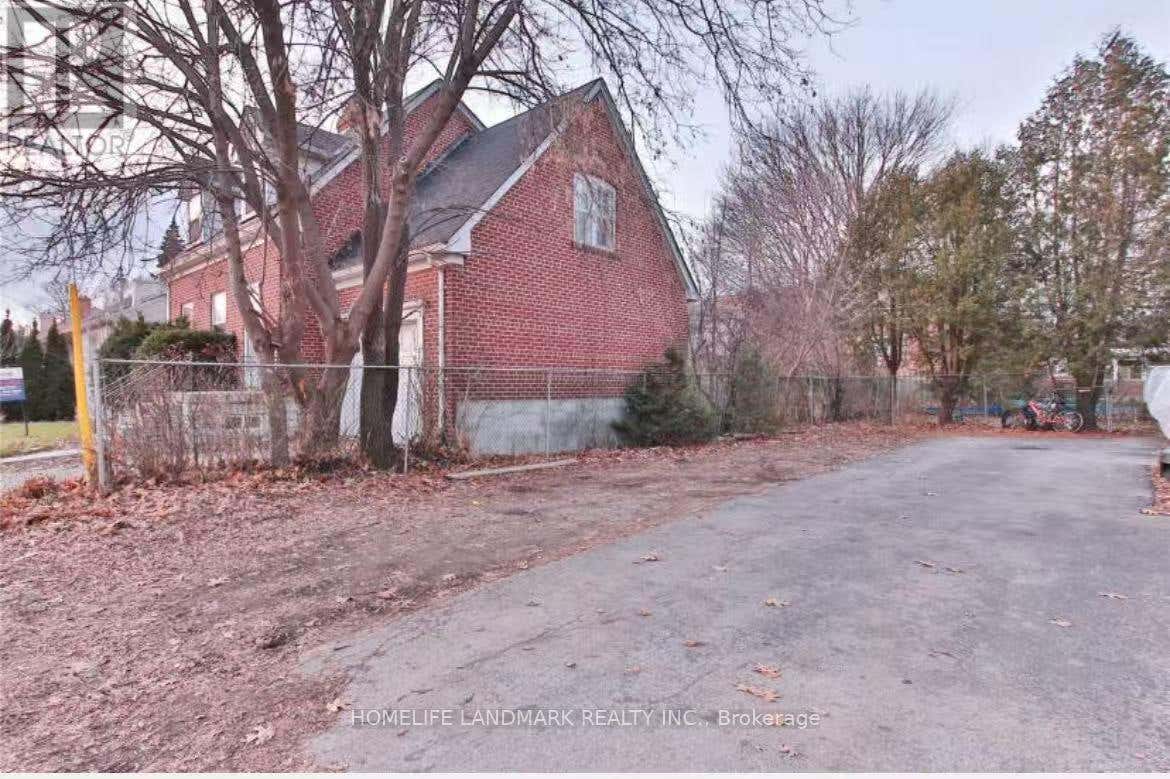360B LAWRENCE AVENUE W