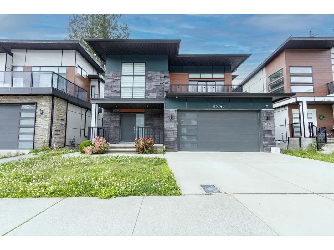 36743 CARL CREEK CRESCENT
