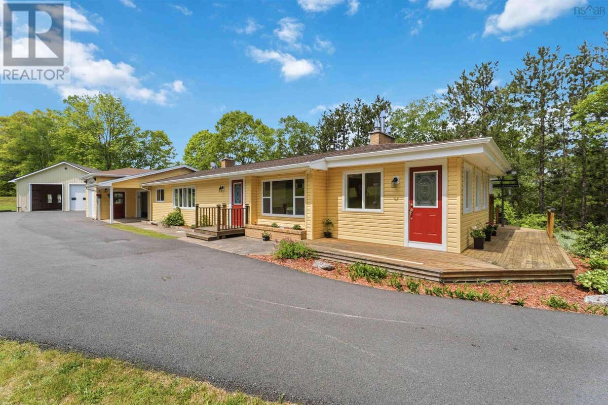 34 PALMER LAKE DRIVE