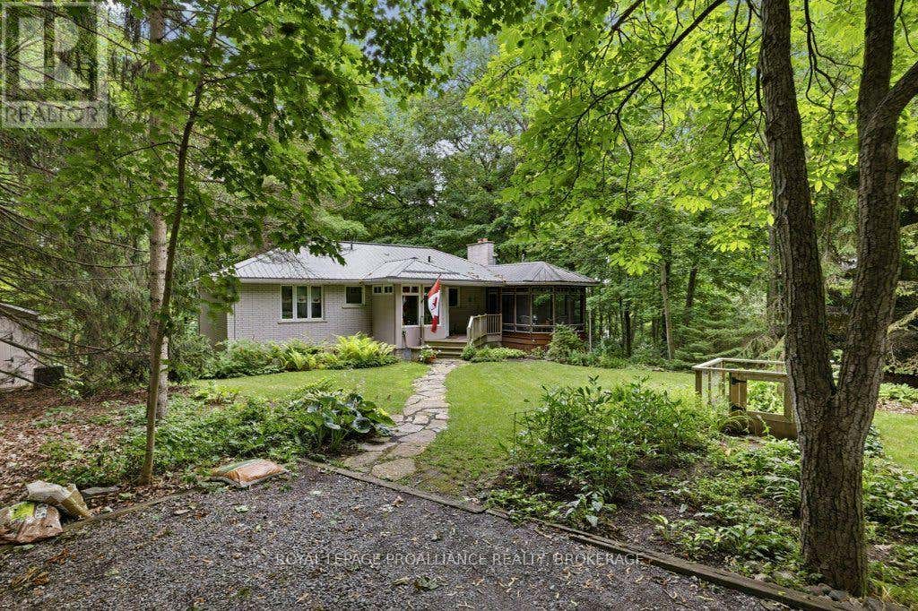 12 ORIOLE LANE