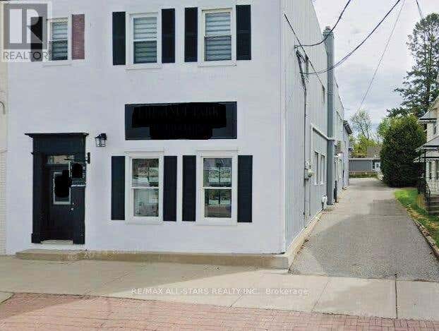 9 MAIN STREET S