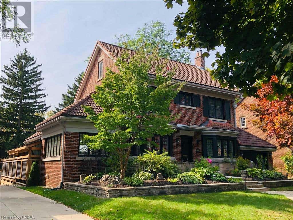 10 LINCOLN Avenue, Brantford, ON N3T4S4 House For Sale RE/MAX 40658354