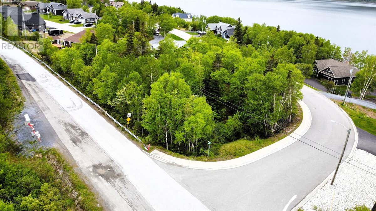 1 BOWATER BOULEVARD