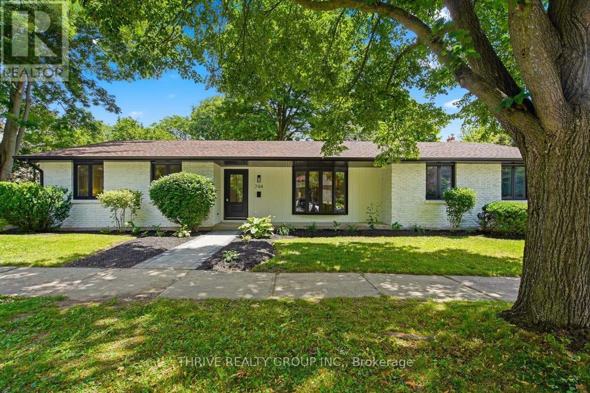 744 BARCLAY ROAD