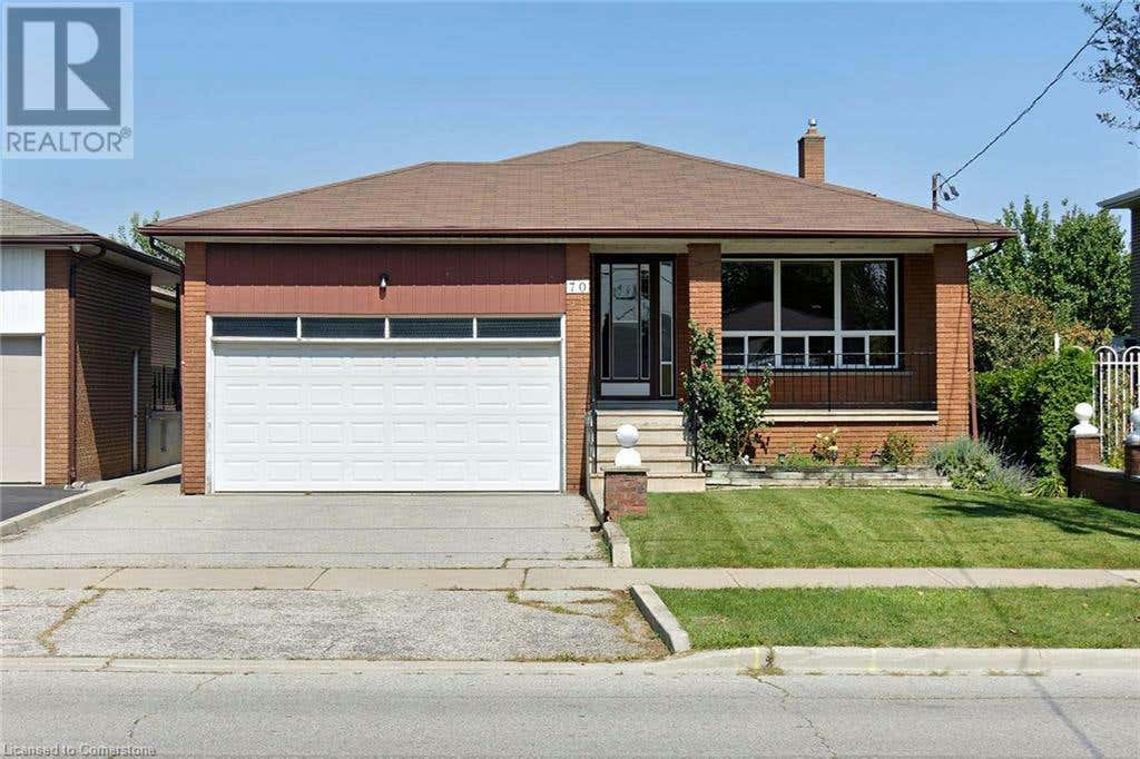 70 SAINT ANDREWS Boulevard, Etobicoke, ON M9R1W3 House For Sale RE