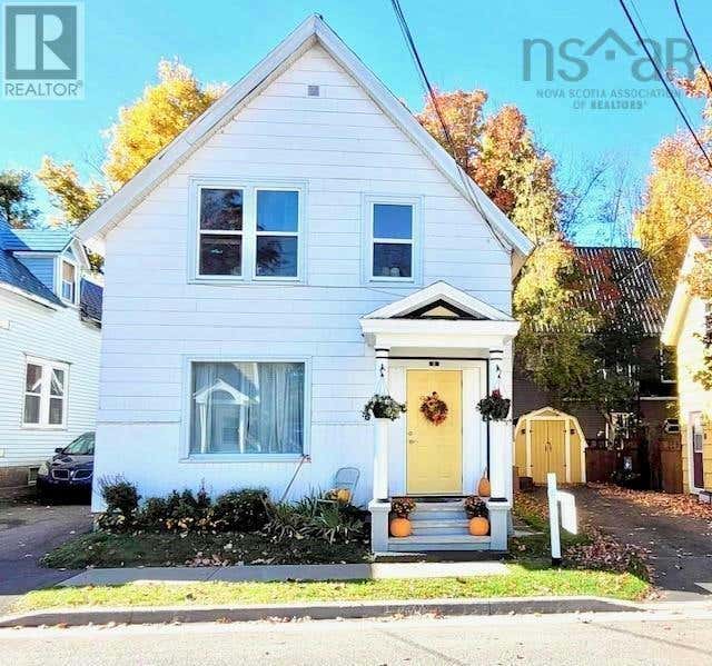 8 Faulkner St