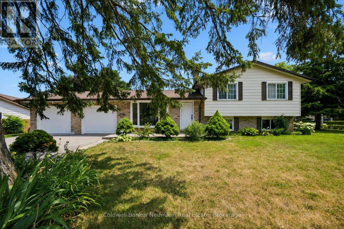 3 MEADOW CRESCENT
