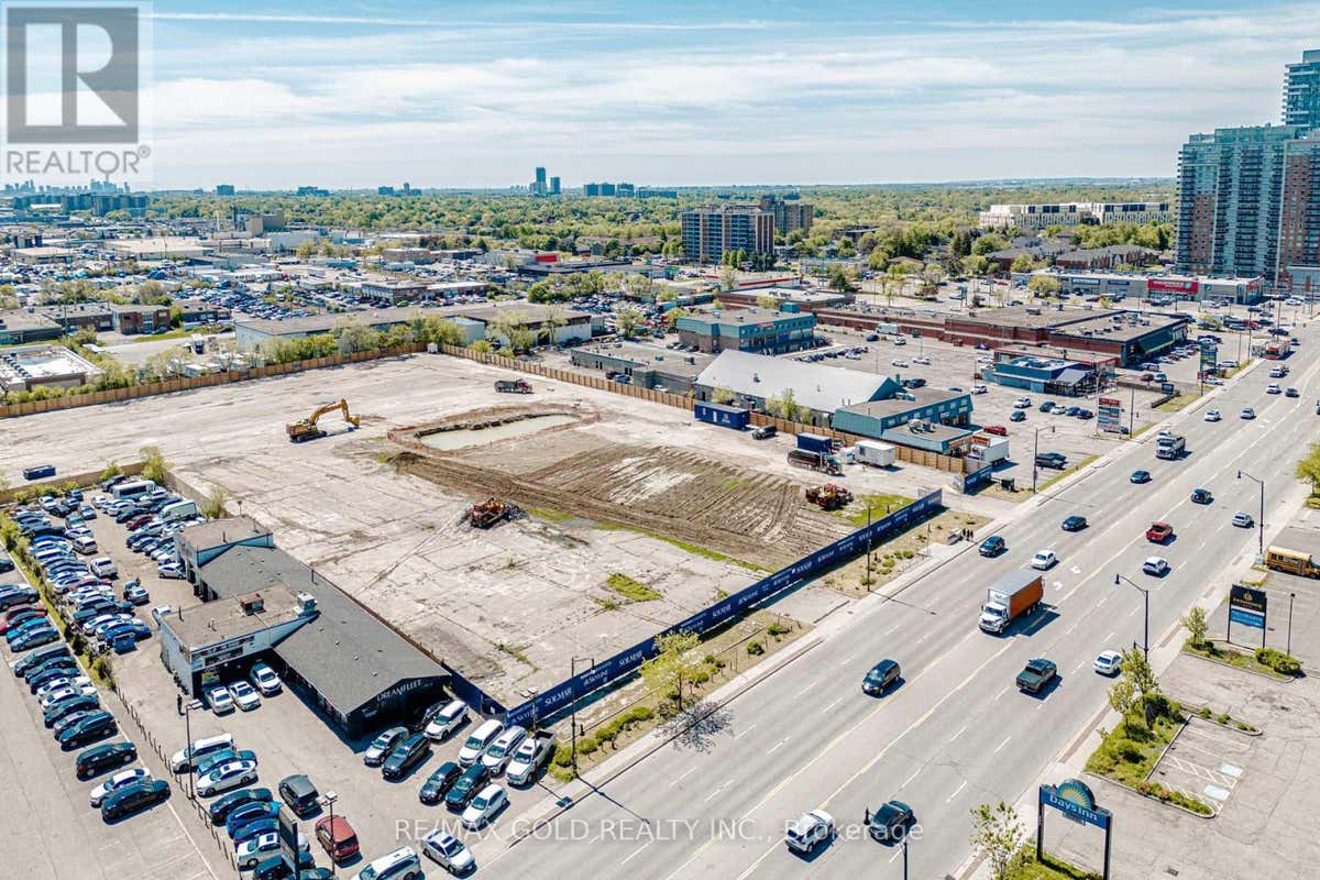 G1 - 243 QUEEN STREET E