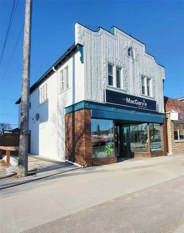212 MANITOBA AVENUE
