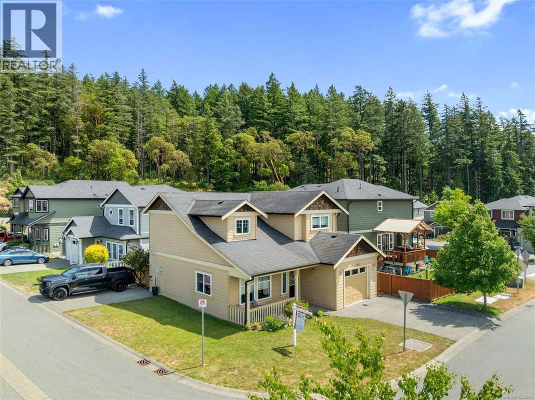 951 KINGLET PL