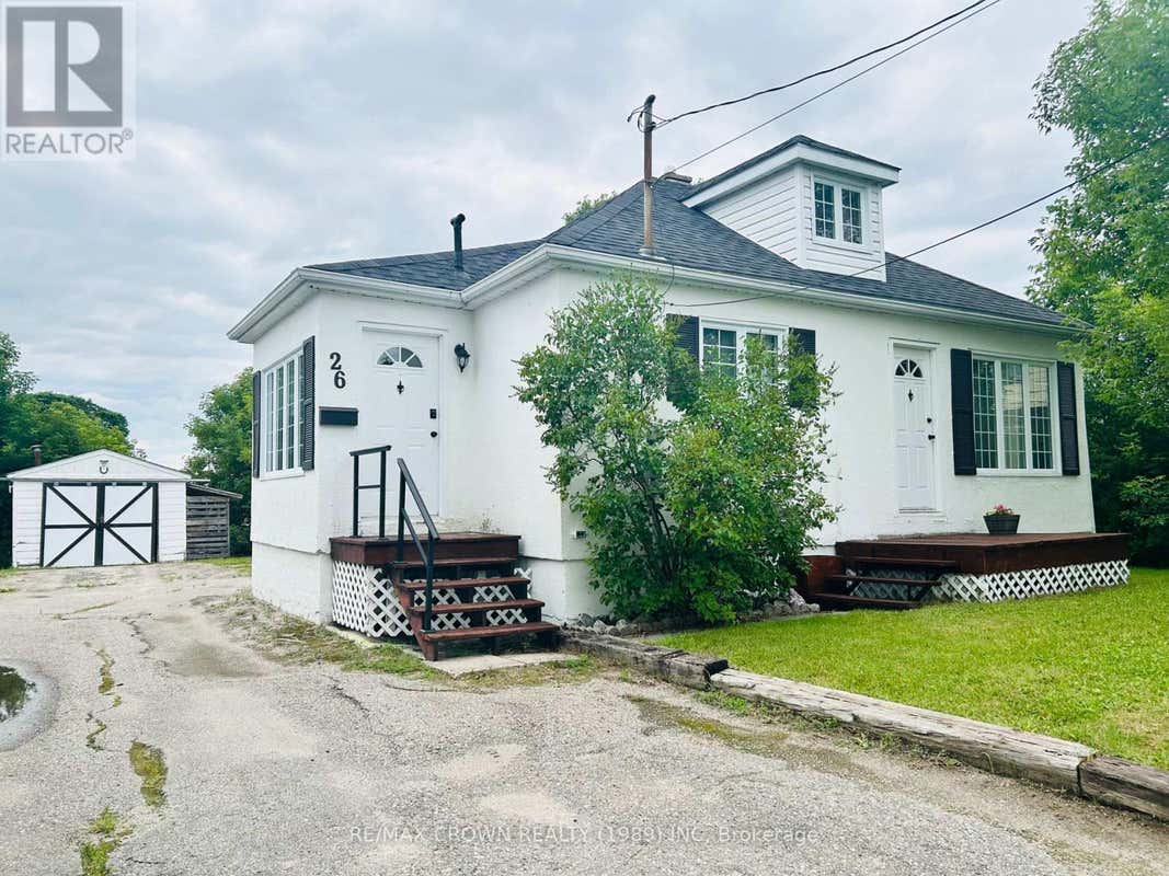 26 FRONTENAC CRESCENT